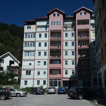 Aleksandar Apartman *